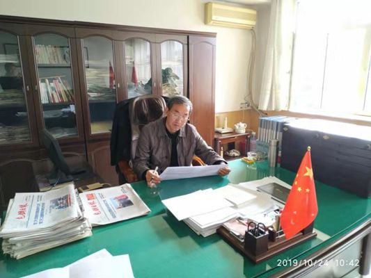 公司機關(guān)黨支部積極開展“不忘初心、牢記使命”主題教育答題活動.png